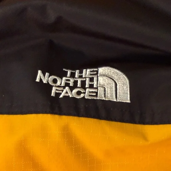 The North Face Yellow and Black Jacket with removeable fleece liner - Picture 7 of 15